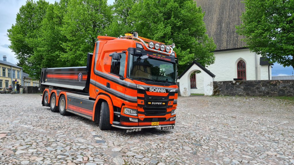 Scania G540 "Kesäkoukku"