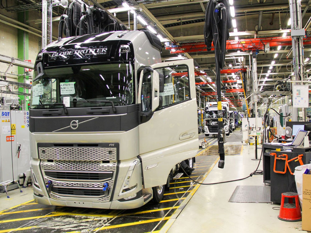 Volvo FH tuotantolinjalla