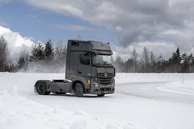 Mercedes-Benz Trucks testet in Finland