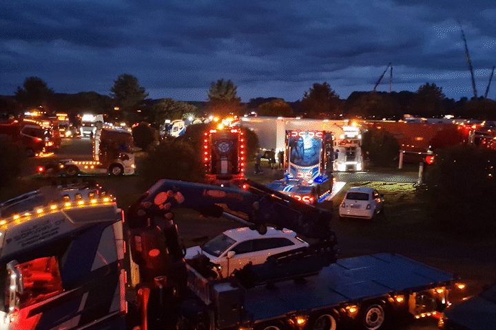 Power Trucks Show in dark