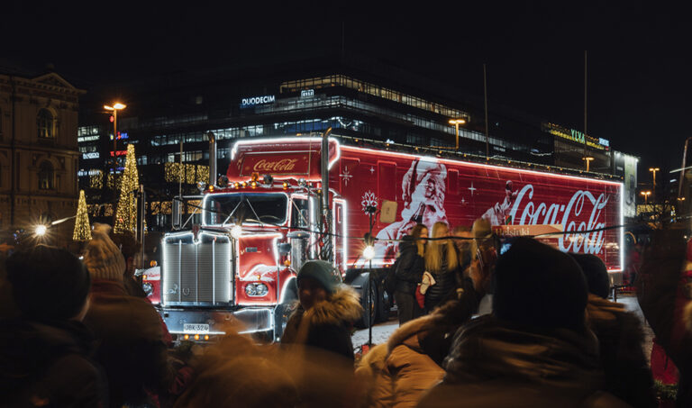 Ikoninen Coca-Cola Joulurekka Kiertää Suomea - Konepörssi.com