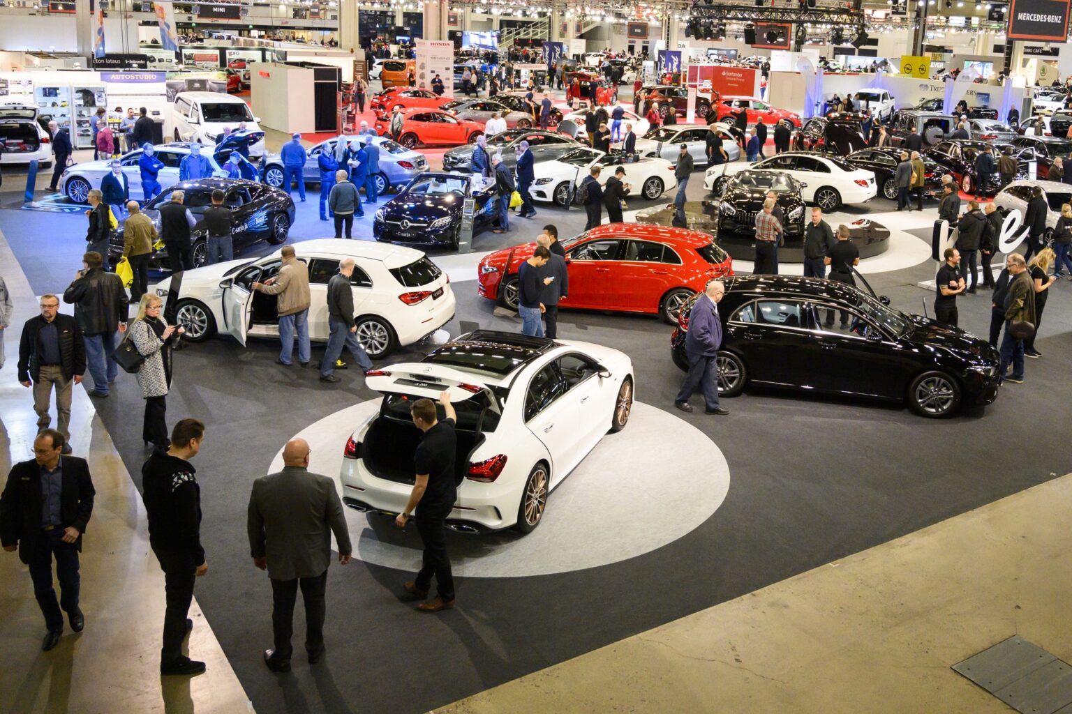 Auto 2025 palaa Messukeskuksen ohjelmaan - Konepörssi.com