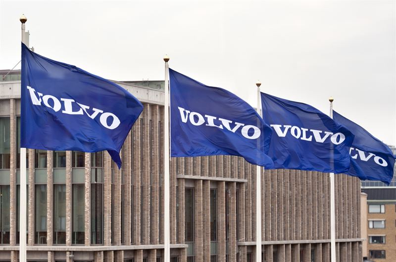 Volvo-lippuja