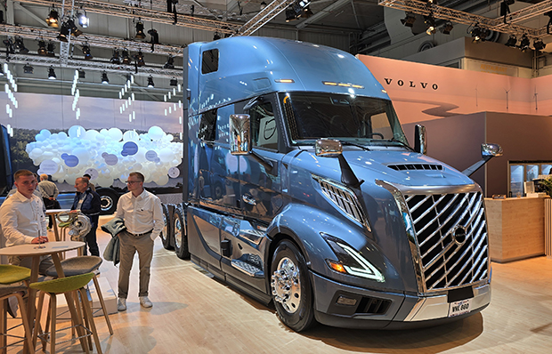 Volvo VNL