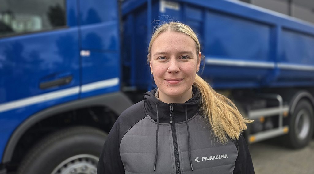 Karoliina Pitkänen, Pajakulma