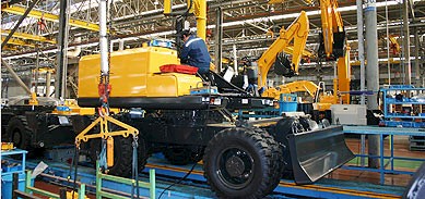 Hyundai laajentaa EtelÃ¤-Korean Ulsanin tehdastaan. Laajennus valmistuu vuonna 2010 ja tuotantokapasiteetti tulee olemaan noin 60.000 maarakennuskonetta vuodessa