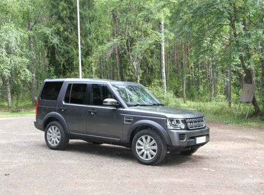 Land Rover Discovery hinta