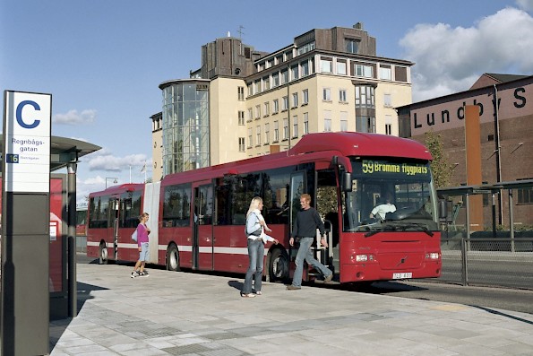Volvo peruskunnostaa Tukholman kaupunkibusseja